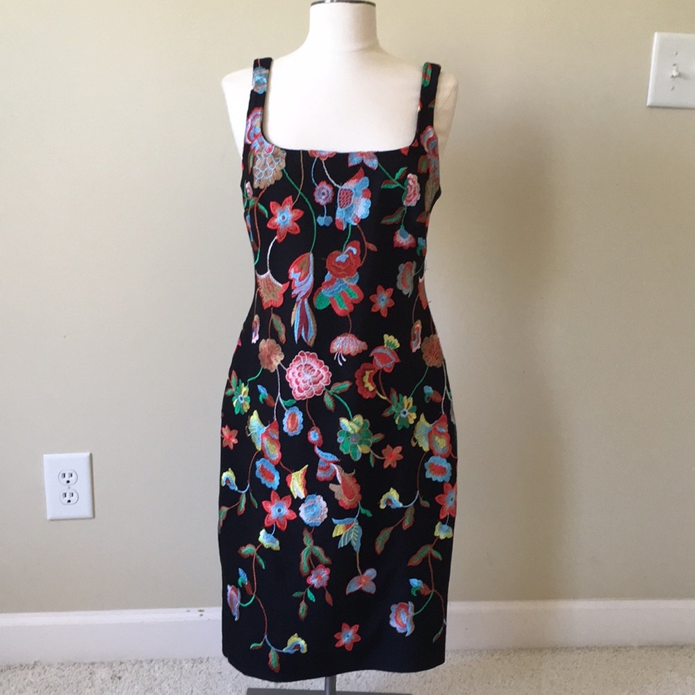 Nicole Miller Size 8 Floral Embroidered Dress Sz 8